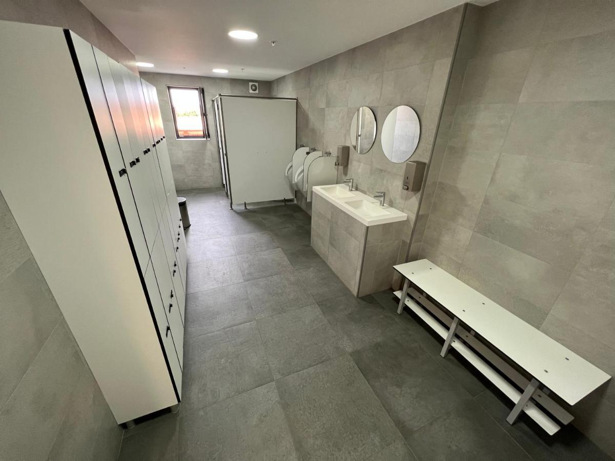 Modern Studio Apartment In Gibraltar - The Hub Buitenkant foto